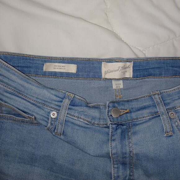 Universal Thread High Rise Midi Shorts - Picture 3 of 3